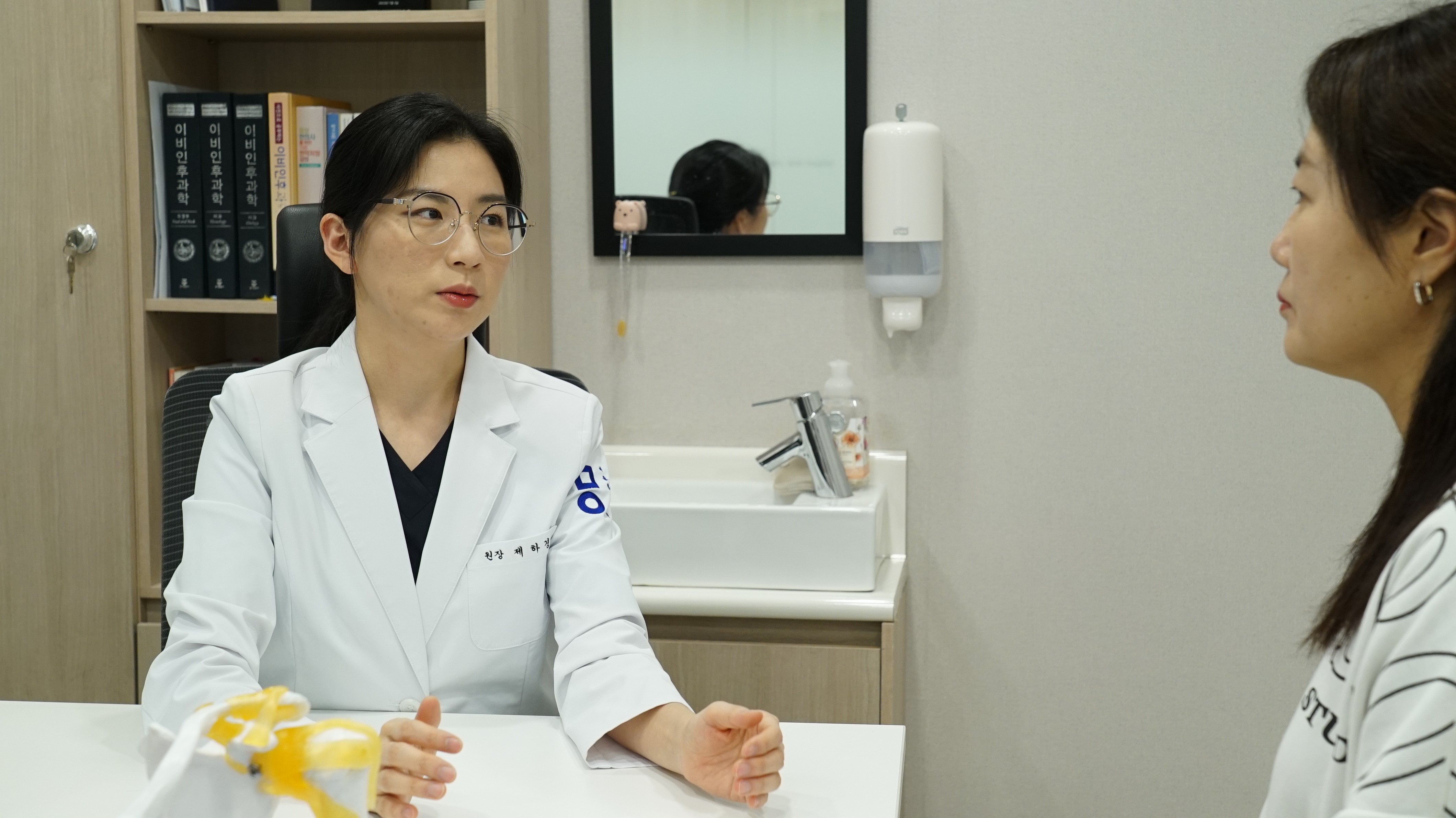 이명의 다양한 소리와 초기 증상 이미지